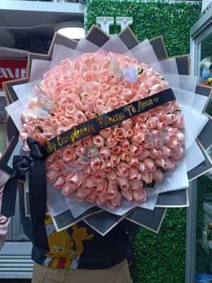 Buchón 200 Rosas