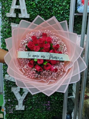 Ramo 20 Rosas con cinta .