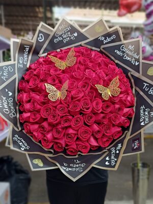 Buchon de 100 rosas con
Mensajes de Amor ❤️