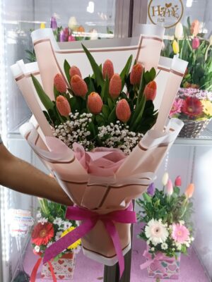 Ramo de 10 Tulipanes 🧡