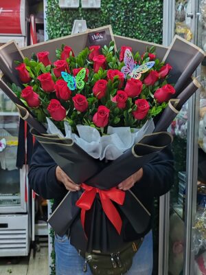 Ramo con 24 rosas rojas