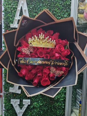 Buchón de 50 rosas con Corona y cinta 🌹👑