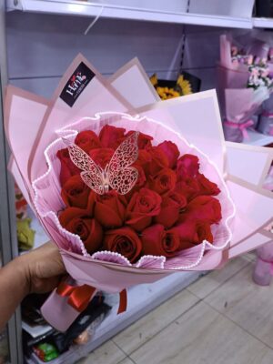 Ramo Buchón con 24 rosas rojas