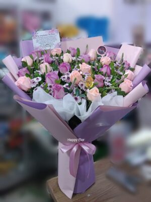 Ramo con 24 rosas lilas y rosadas 🩷