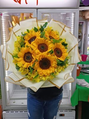 Ramo de Girasoles y Astromelias 💛