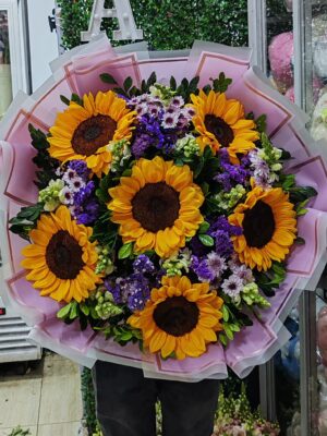 Ramo de Girasoles con flores