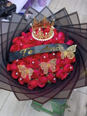 Buchón 50 rosas con corona 👑