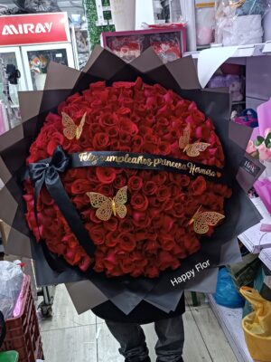Buchón de 200 rosas con liston