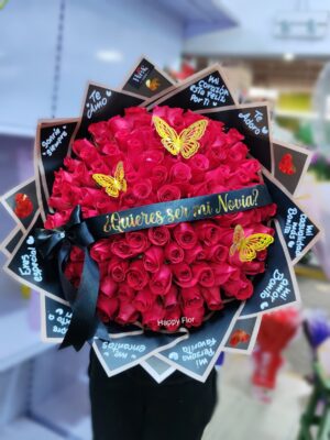 Buchón de 100 Rosas con mensajes