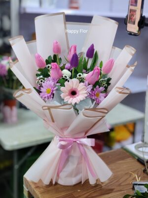 Ramo de Tulipanes y rosas 🩷