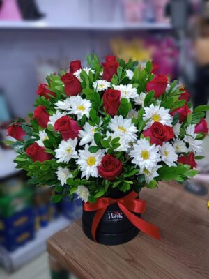 Box de 18 Rosas con Margaritas