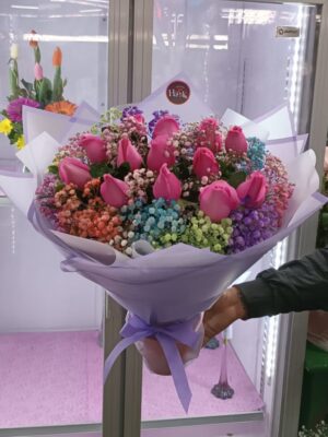 Ramo de rosas con Gipsofila