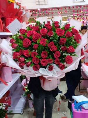 Arreglo de 50 rosas