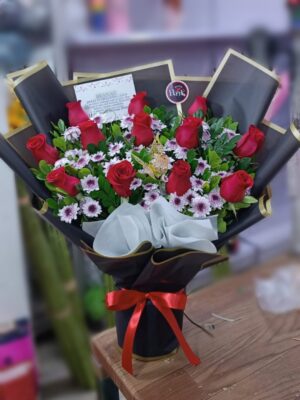 Ramo de 12 rosas rojas