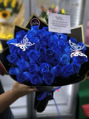 Ramo de 50 rosas azulles 💙