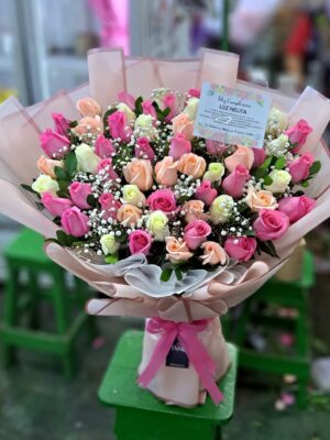 Ramo Premium de 60 rosas