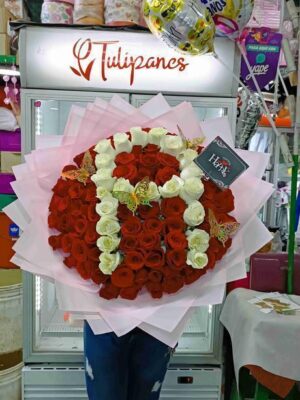 Buchón de 100 rosas con Letra ♥️