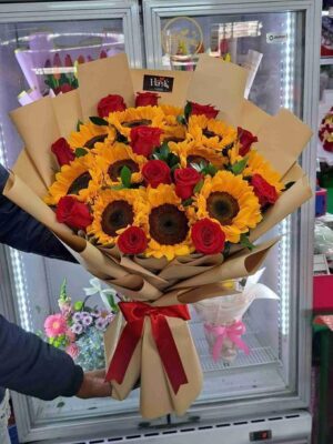 Ramo de Girasoles y rosas
