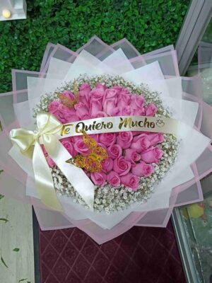 Ramo Buchón de 50 Rosas 🩷